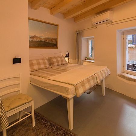 Apartments Casa Vecchia Ровинь Экстерьер фото
