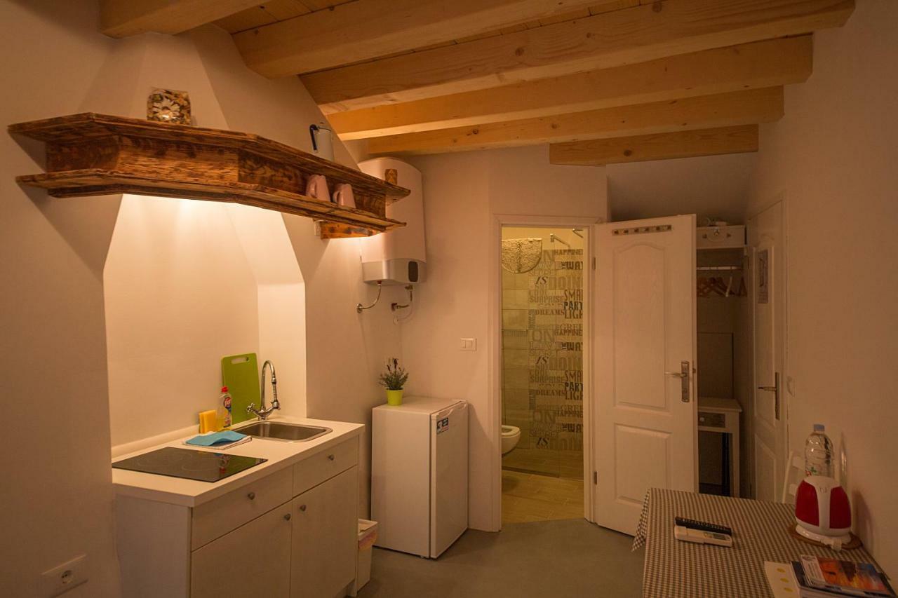 Apartments Casa Vecchia Ровинь Экстерьер фото